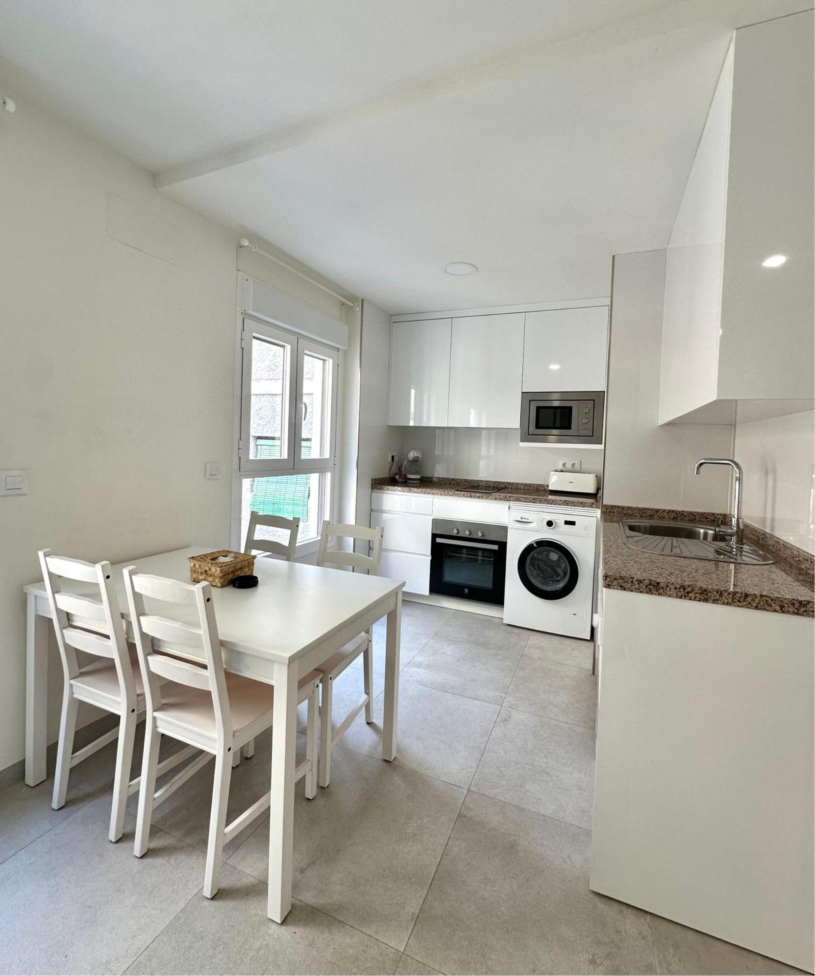 Apartamentos Turisticos Victoria Almuñécar المظهر الخارجي الصورة
